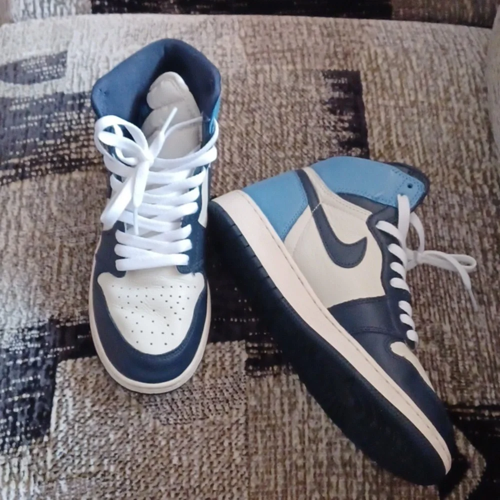 Nike Air Jordan 1 Retro High Obsidian Sneakers - Size 7 - Picture 3 of 14